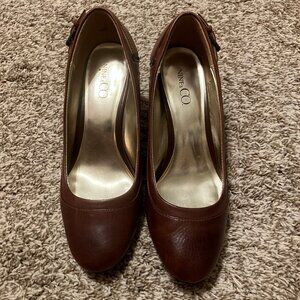 NINE& CO.  Ladies heels